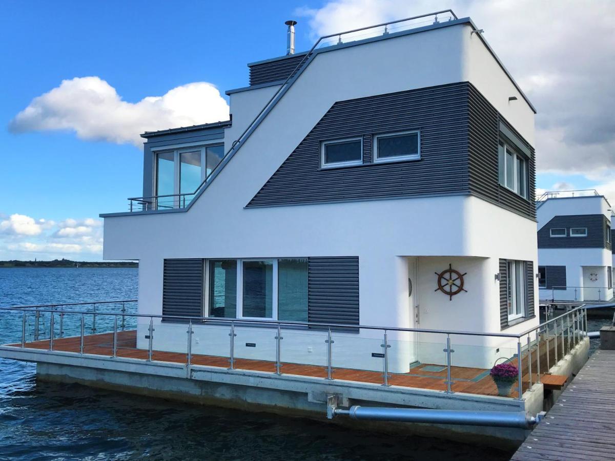 Villa Schwimmendes Haus Robby II Bitterfeld-Wolfen Esterno foto